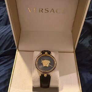 Versace Palazzo Empire Collection Medus Black & Gold Womens Watch Timepiece